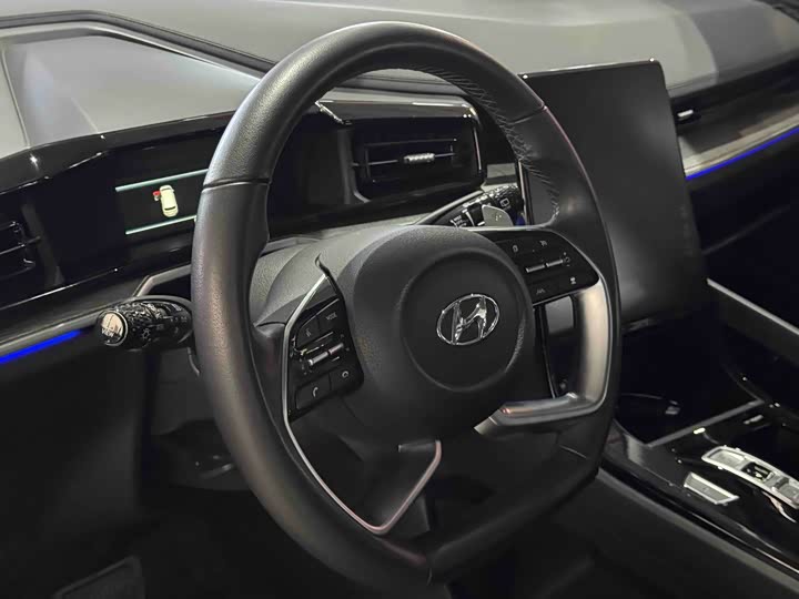 Фото 6 - Hyundai Custo