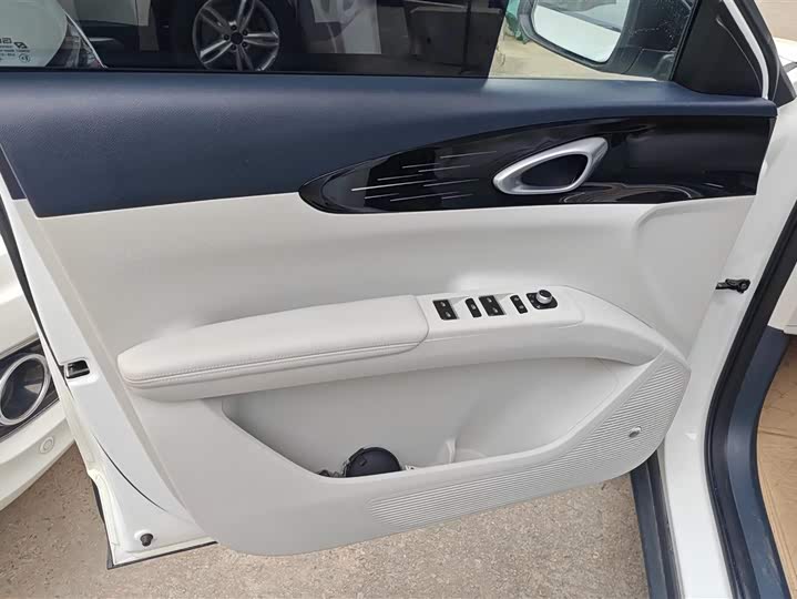 Фото 7 - Geely Galaxy Geome