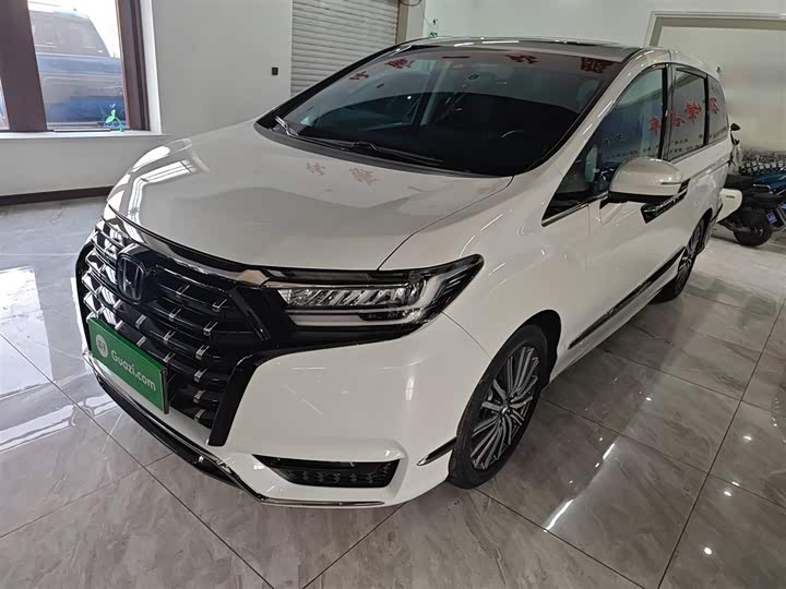 Фото 2 - Honda Elysion