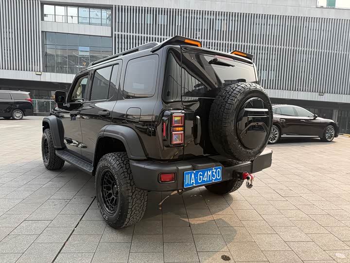 Фото 6 - Tank 300