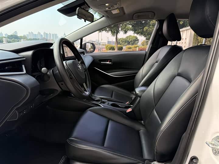 Фото 4 - Toyota Corolla