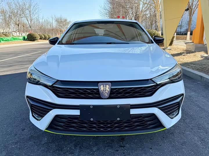 Фото 2 - Roewe i5