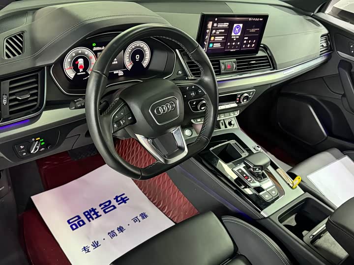 Фото 9 - Audi Q5L Sportback