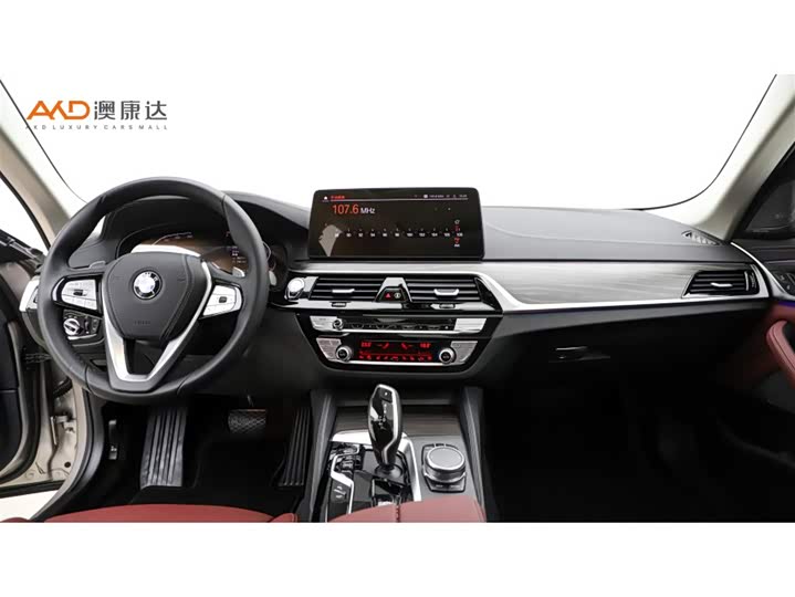 Фото 5 - BMW 5 Series
