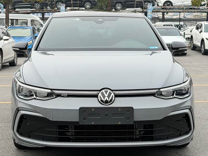 Фото 3 - Volkswagen Golf