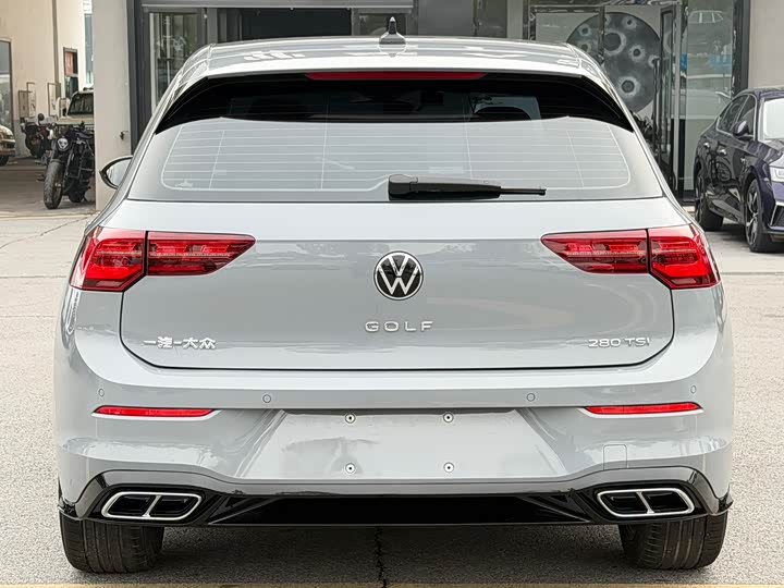 Фото 4 - Volkswagen Golf