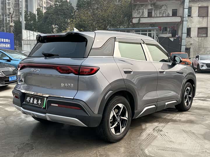 Фото 6 - BYD Yuan Up