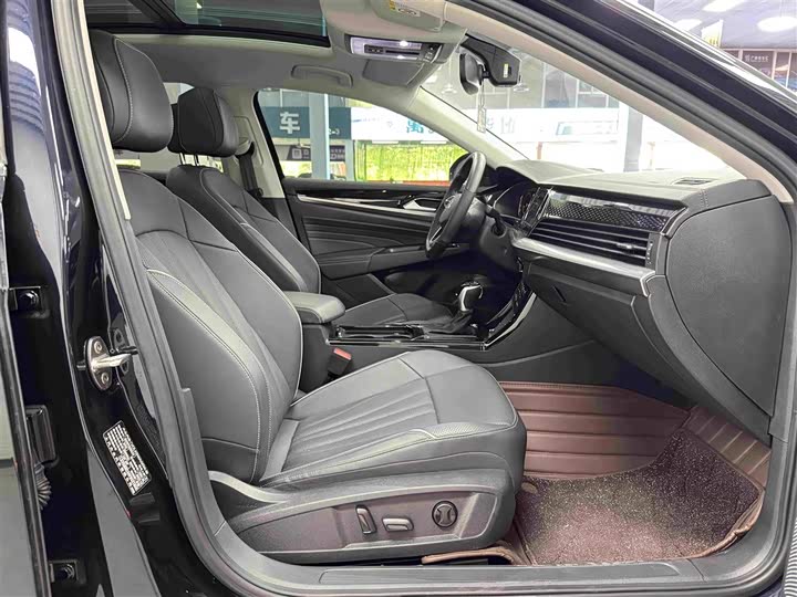 Фото 9 - Volkswagen Passat