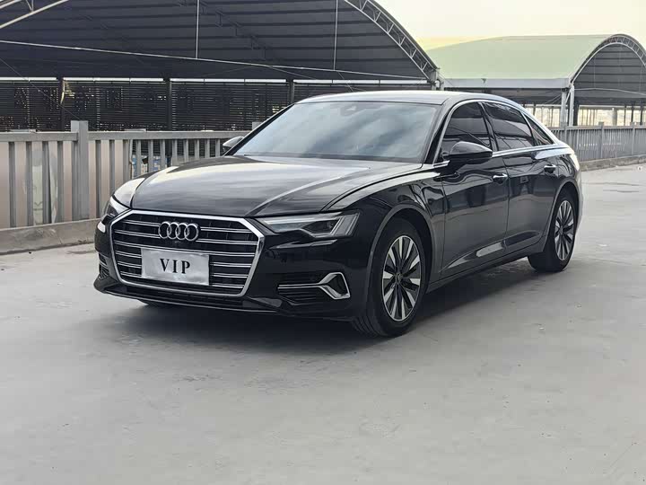 Фото 1 - Audi A6L