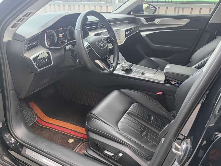 Фото 4 - Audi A6L