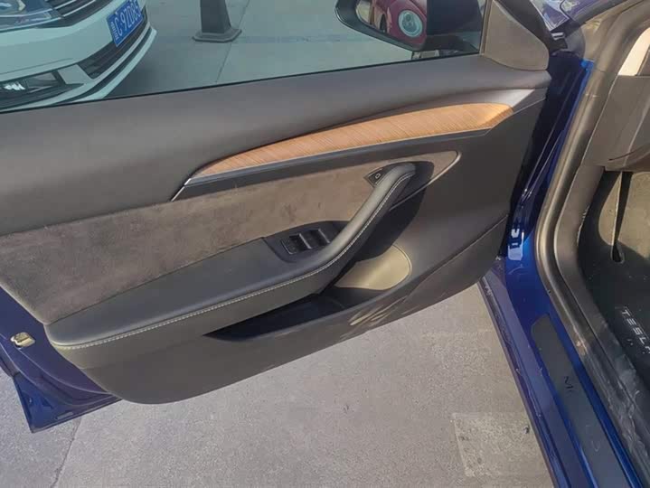 Фото 7 - Tesla Model 3