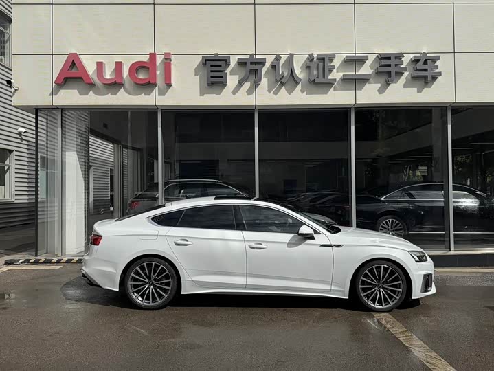 Фото 5 - Audi A5