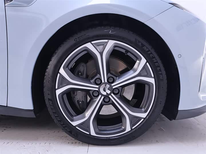 Фото 6 - Nio ET5