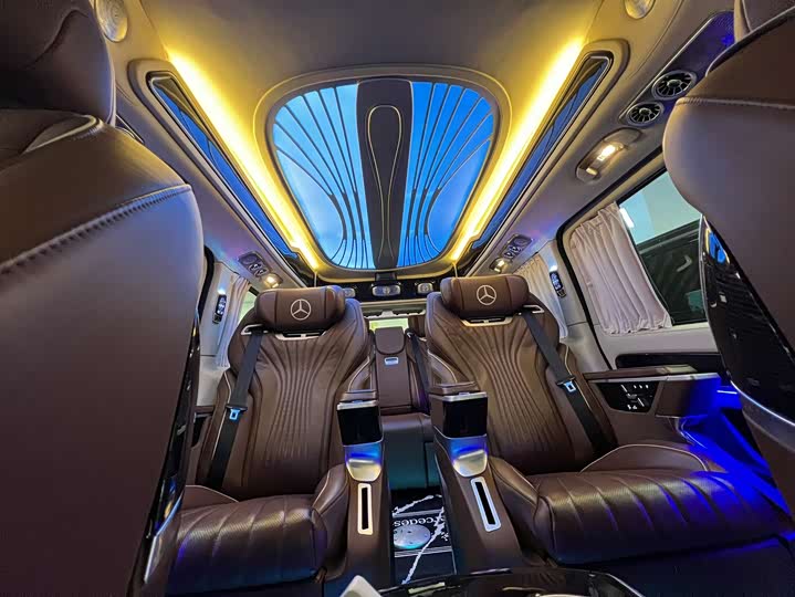 Фото 9 - Mercedes-Benz Vito