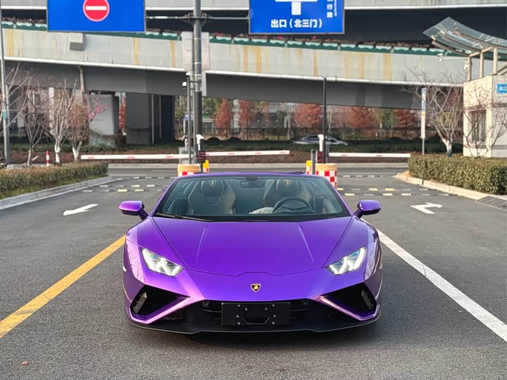 Фото 1 - Lamborghini Huracán