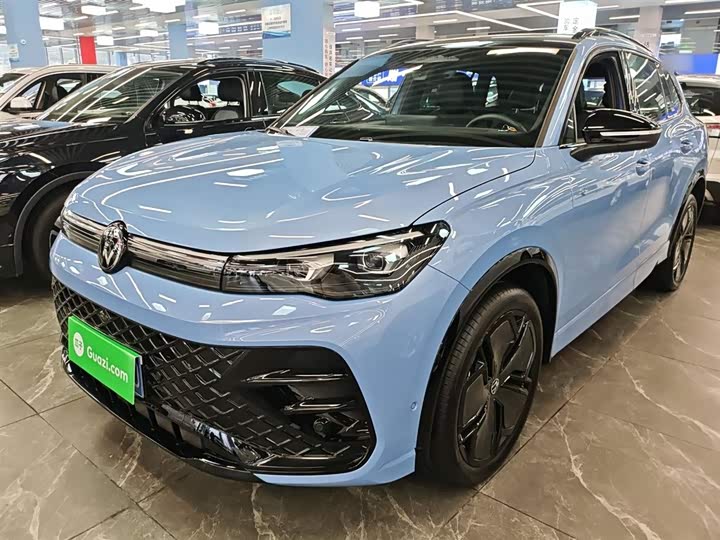 Фото 2 - Volkswagen Tiguan L Pro