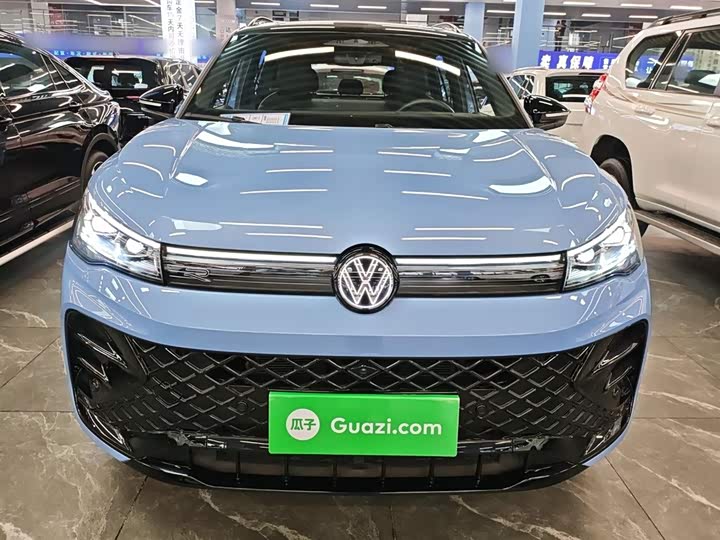 Фото 3 - Volkswagen Tiguan L Pro