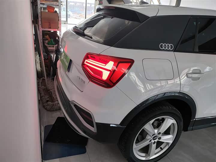 Фото 6 - Audi Q2L