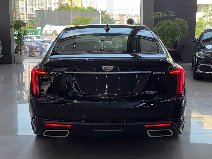 Фото 8 - Cadillac CT5
