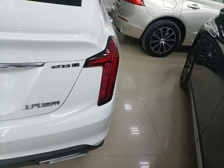 Фото 8 - Cadillac CT5