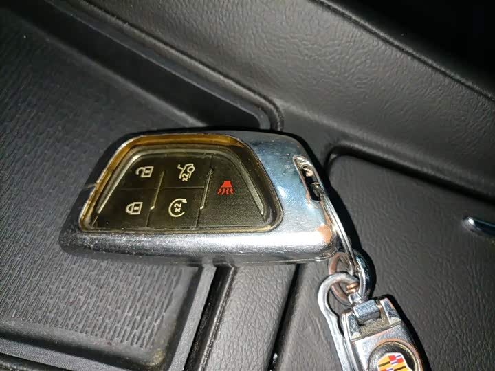 Фото 9 - Cadillac CT5