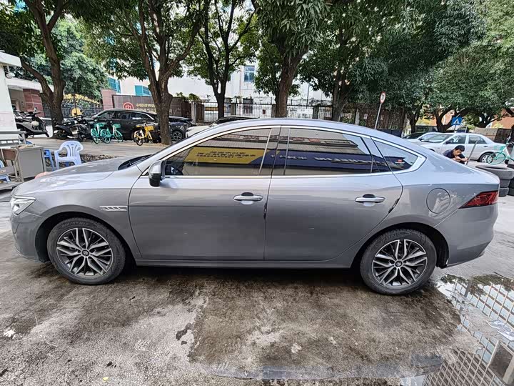 Фото 4 - BYD Qin Plus