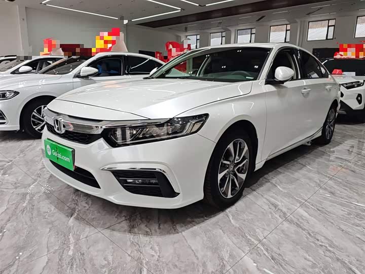 Фото 2 - Honda Inspire