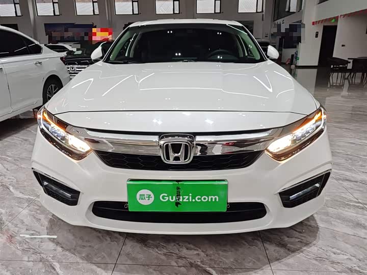 Фото 3 - Honda Inspire