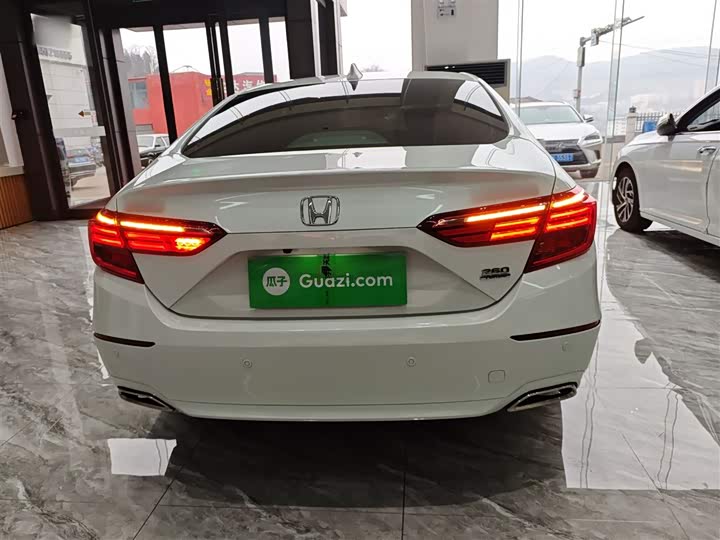 Фото 6 - Honda Inspire