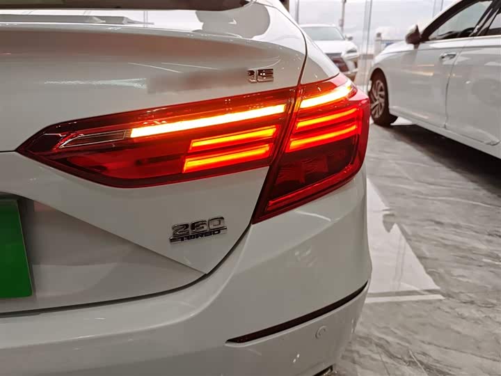 Фото 8 - Honda Inspire