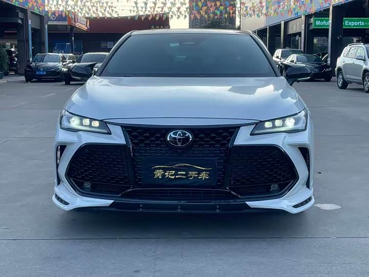 Фото 2 - Toyota Avalon