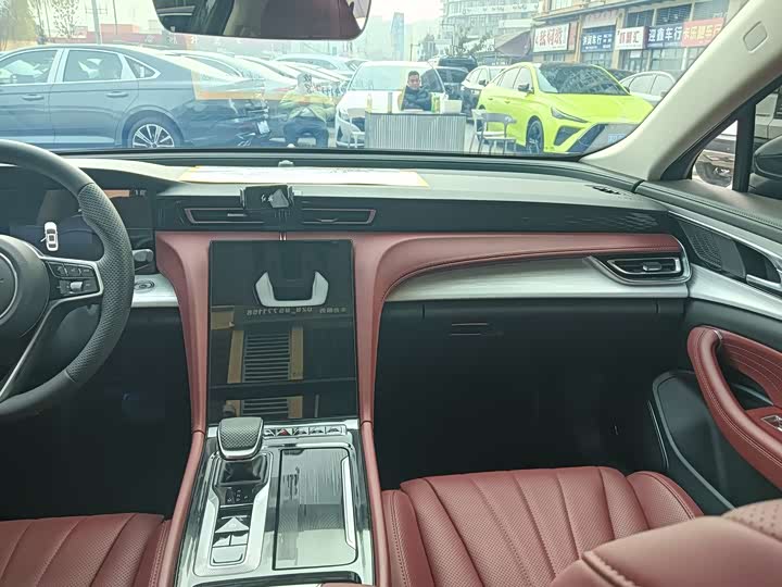 Фото 8 - Hongqi H5