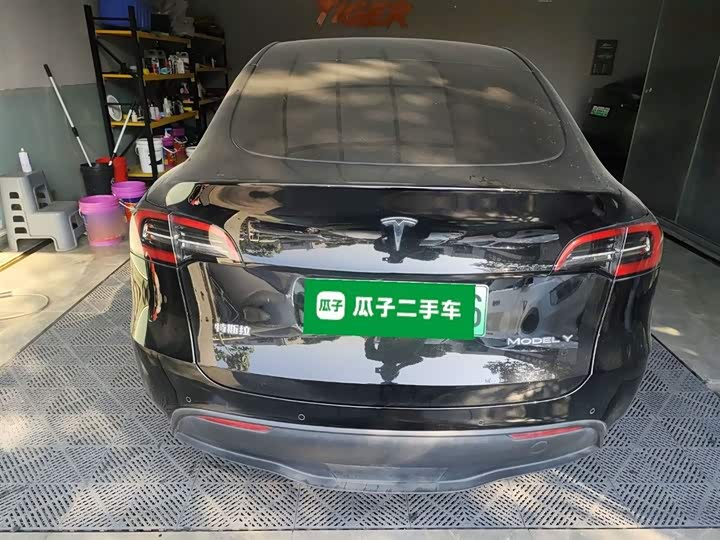 Фото 6 - Tesla Model Y