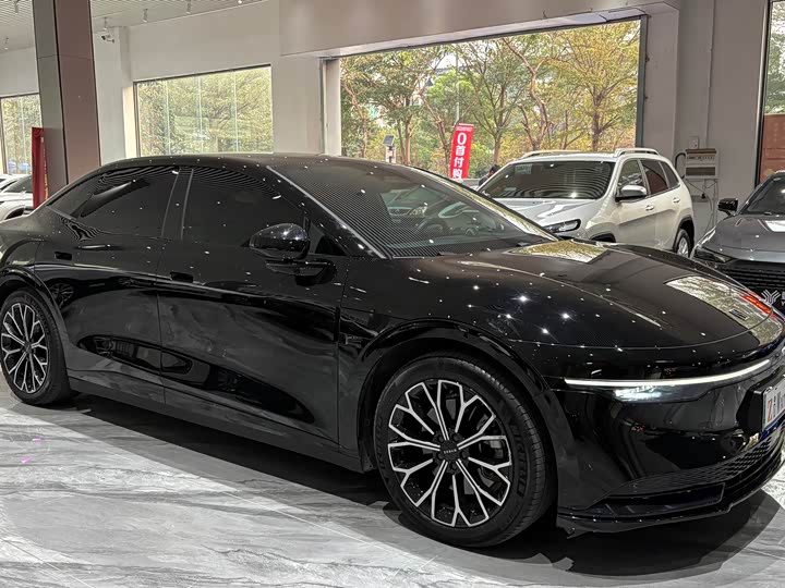 Фото 4 - Zeekr 007