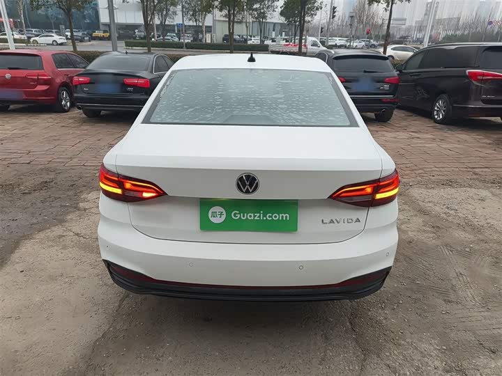 Фото 6 - Volkswagen Lavida