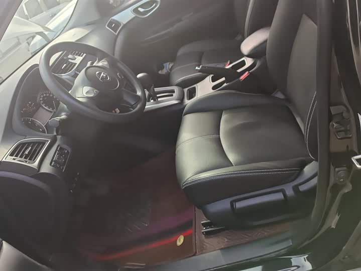 Фото 9 - Nissan Sylphy