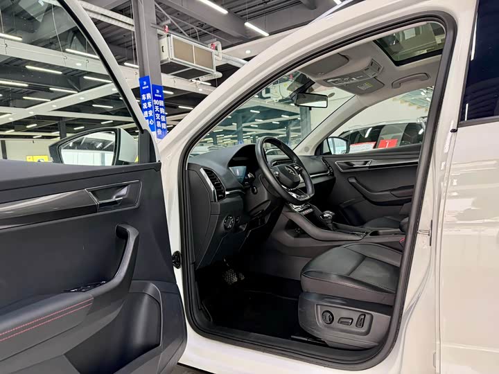 Фото 4 - Skoda Karoq