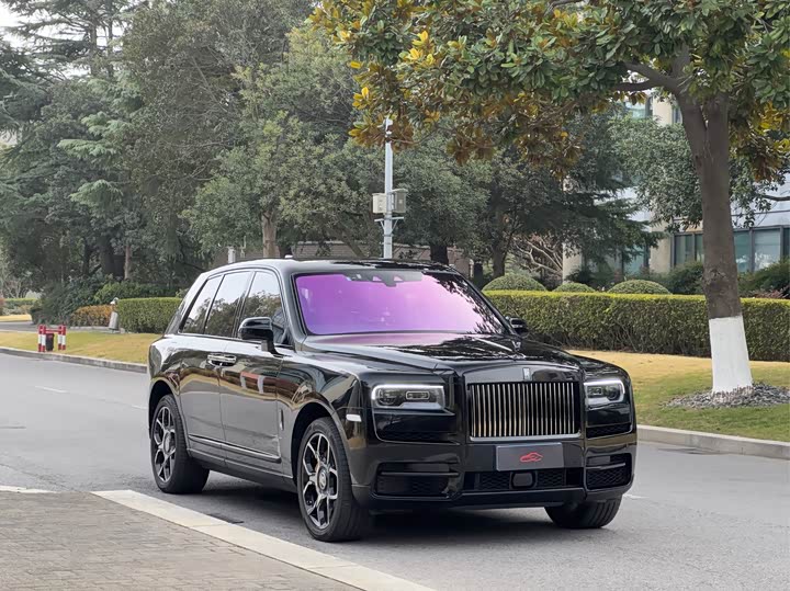 Фото 3 - Rolls-Royce Cullinan