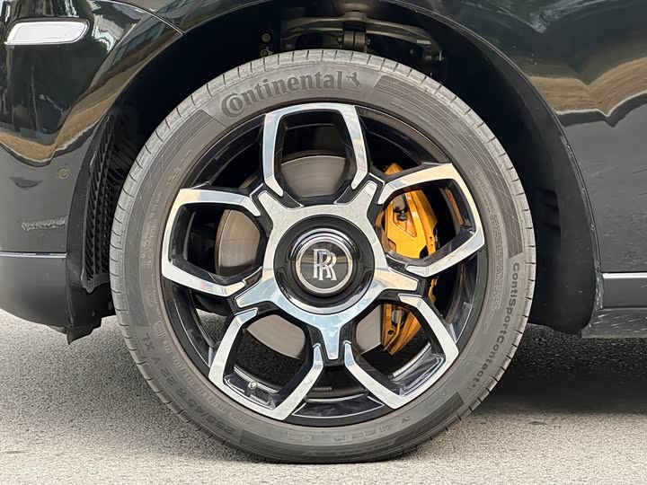 Фото 8 - Rolls-Royce Cullinan