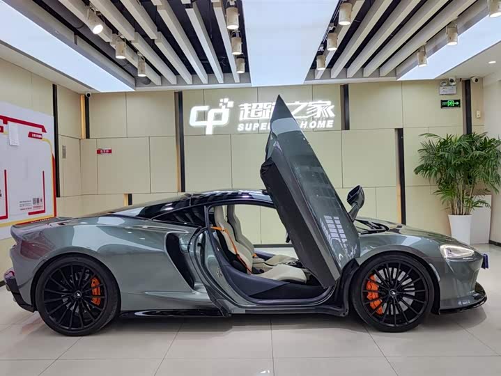 Фото 6 - McLaren GT