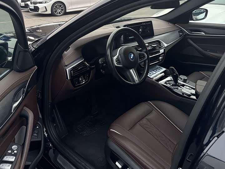 Фото 3 - BMW 5 Series Hybrid