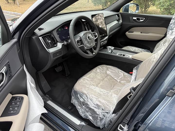 Фото 5 - Volvo XC60