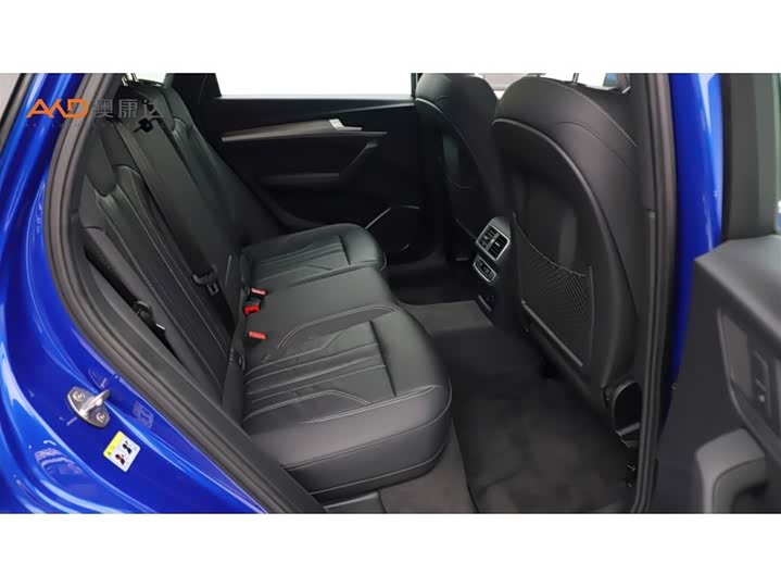 Фото 8 - Audi Q5L Sportback