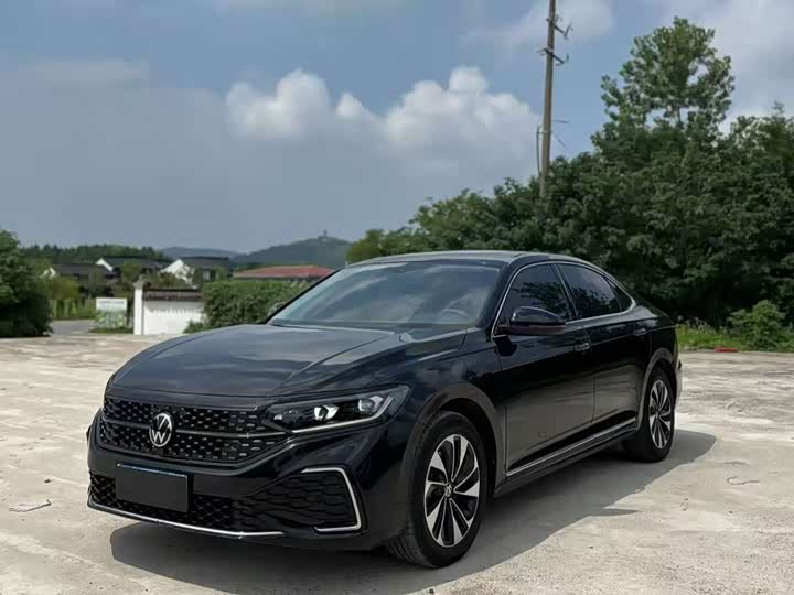 Фото 1 - Volkswagen Passat