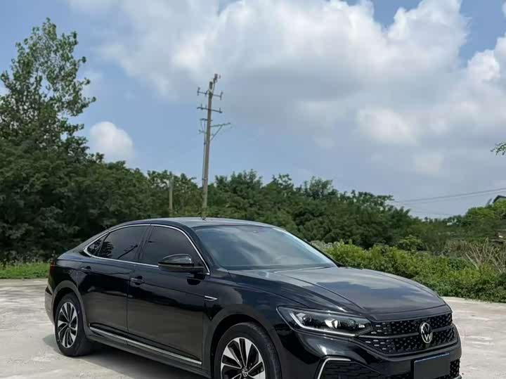 Фото 3 - Volkswagen Passat