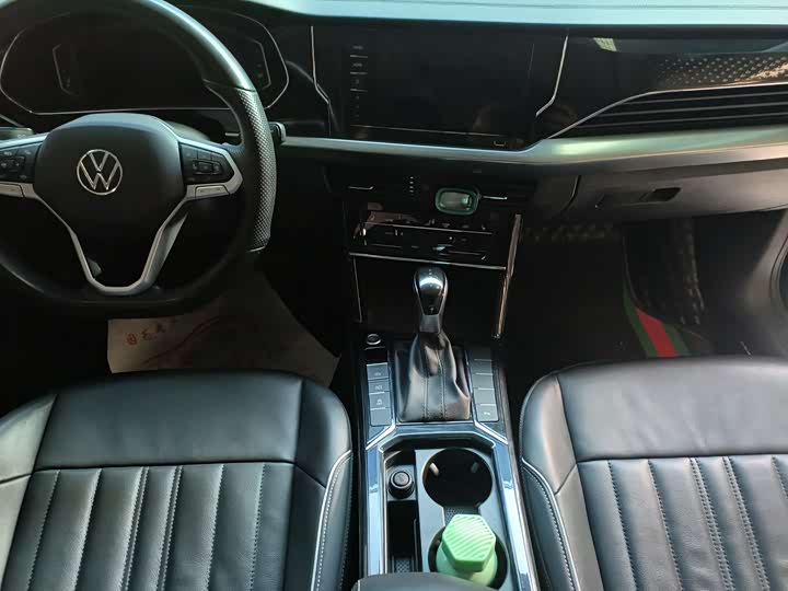 Фото 7 - Volkswagen Passat