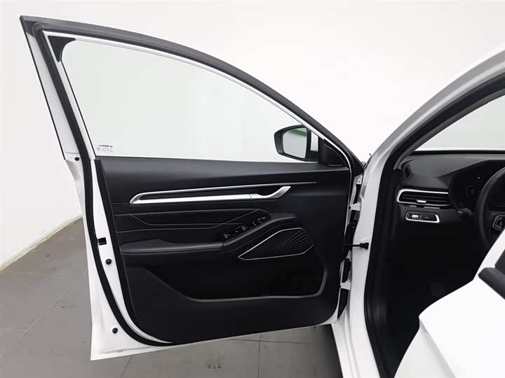 Фото 8 - Geely Emgrand