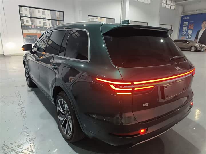 Фото 5 - LiXiang One