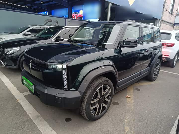 Фото 2 - Chery iCar 03