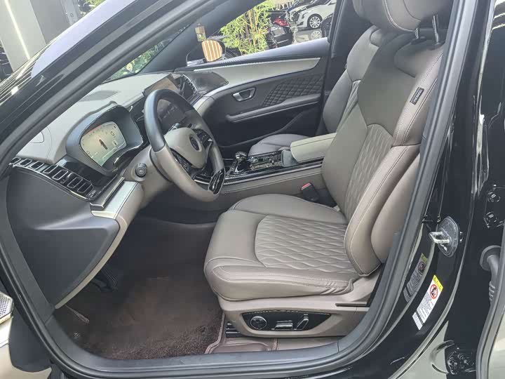 Фото 4 - BYD Han